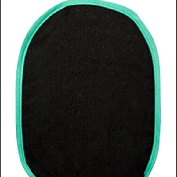 Exfoliating Mitt - Picture 2 of 3